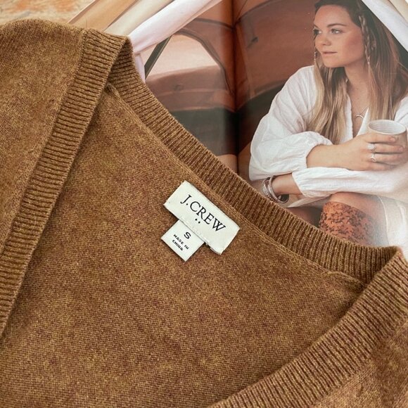 J. Crew Women's V-Neck Sweater in Warm Brown - Picture 1 of 6
